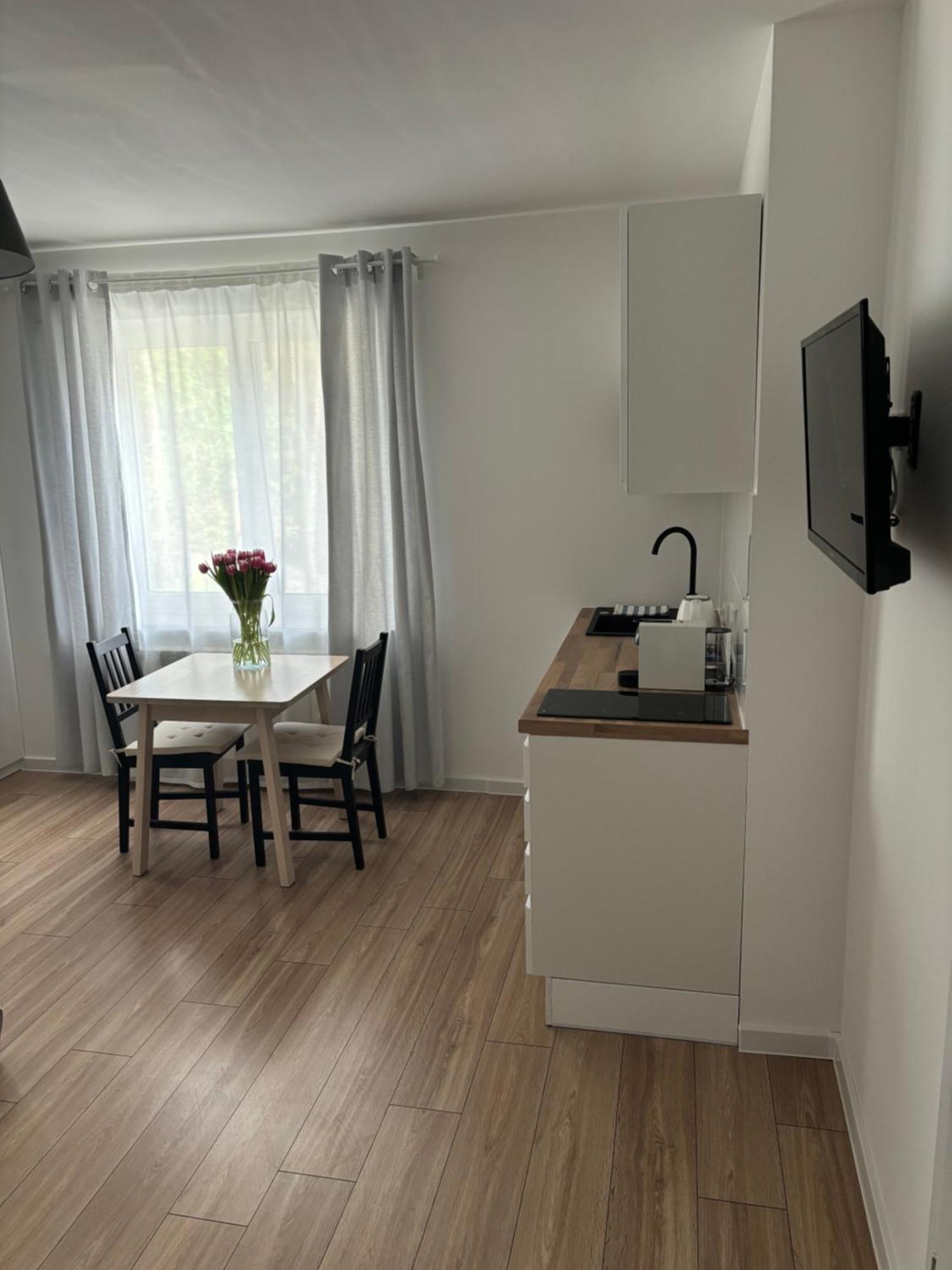 Domowa- Restauracja I Pokoje Wielen Zaobrzanski Bagian luar foto
